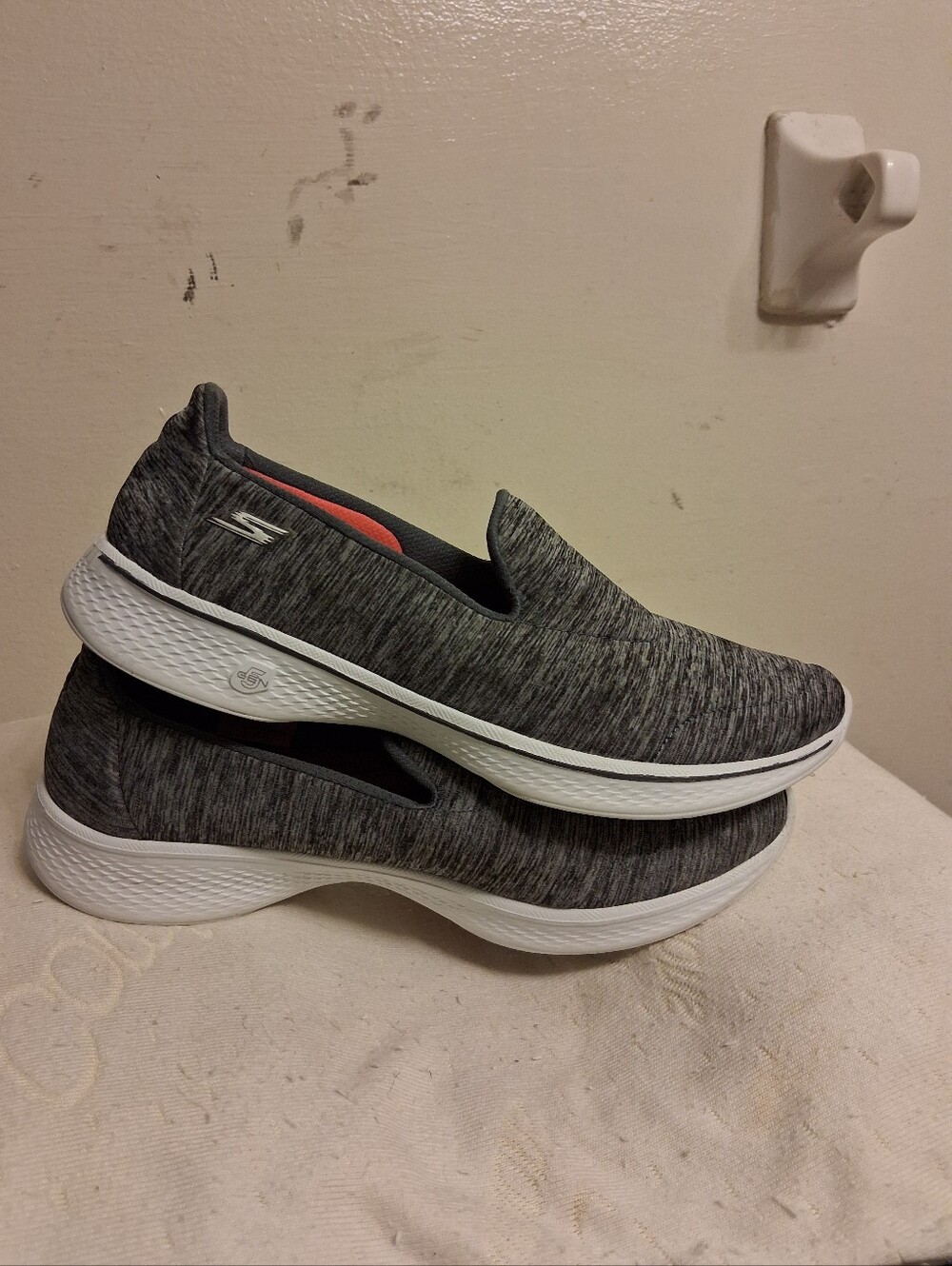 Skechers Women's Slip-On Walking Shoes - Gray Size 8.5